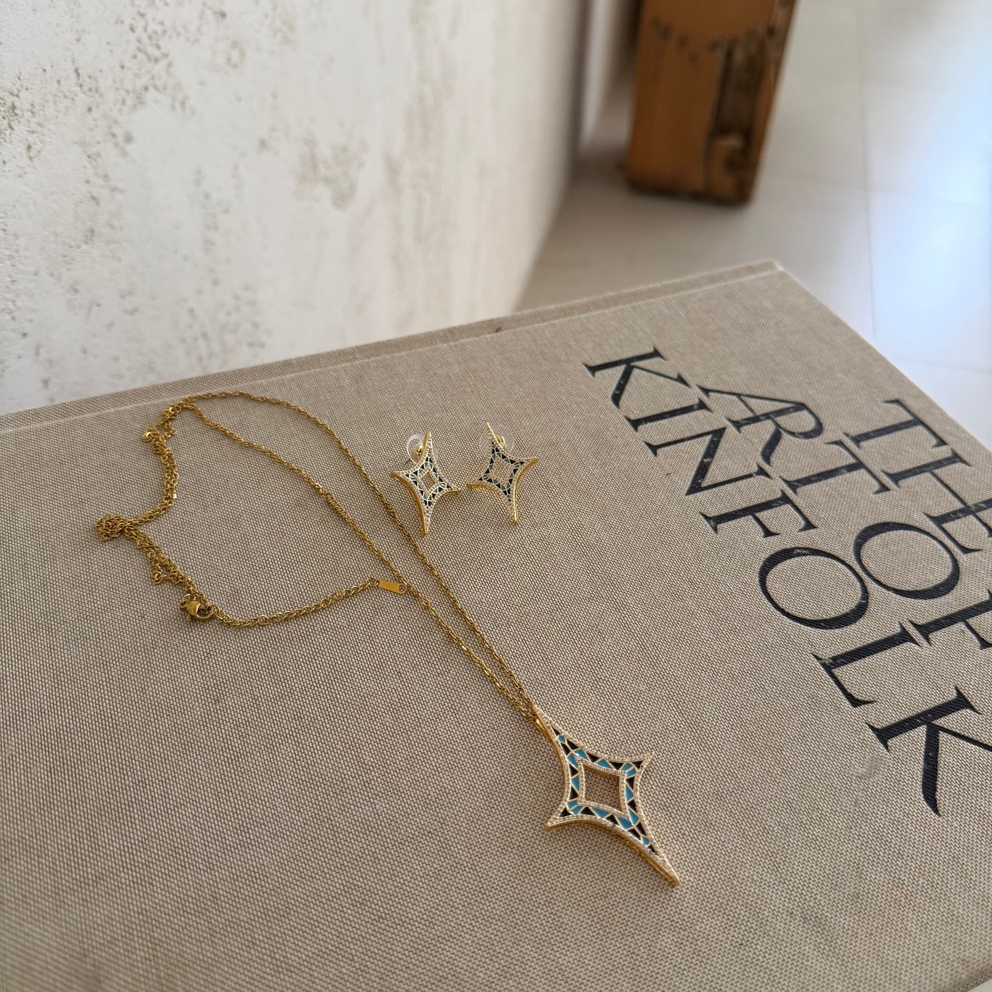 Gold blue غويشه