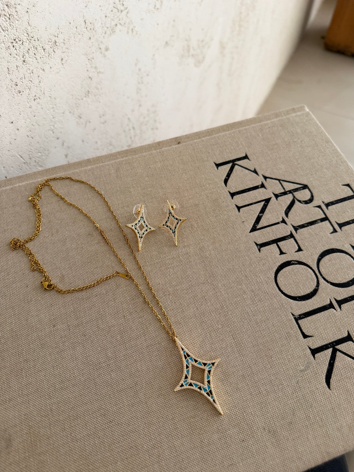 Gold blue غويشه