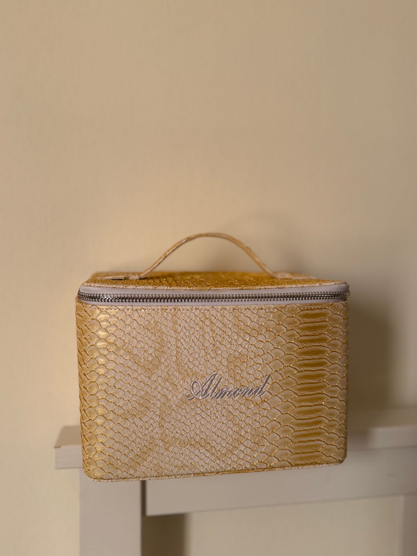 Box bag gold