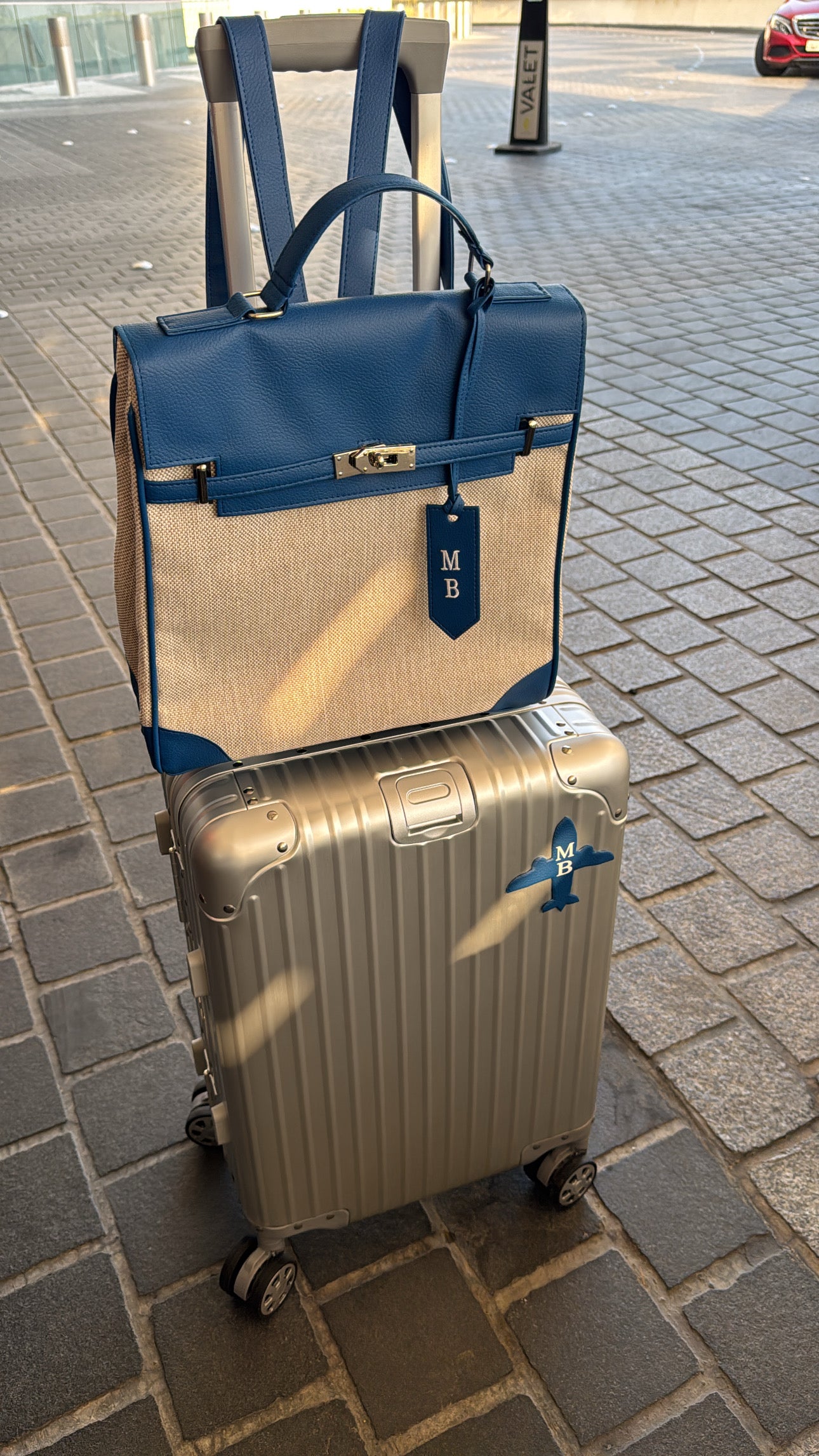 Silver trolly خارج الكويت إرسال لينك شحن 20KD